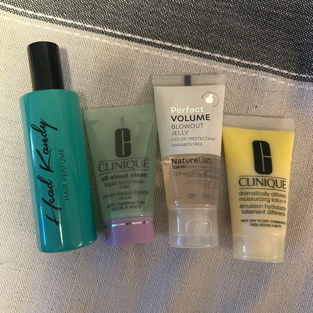 Clinique Dramatically Different Moisturizing Lotion in Yellow Tube